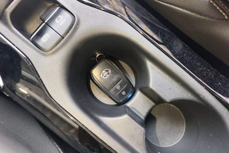 Used Toyota FRONTLANDER 2023 2.0L CVT Luxury Edition Vehicle Key