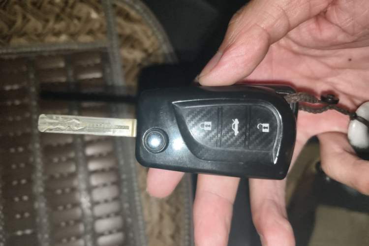 Used Toyota FRONTLANDER 2023 2.0L CVT Elite Edition Vehicle Key