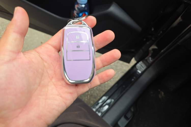 Used Toyota FRONTLANDER 2023 2.0L CVT Leading Edition Vehicle Key
