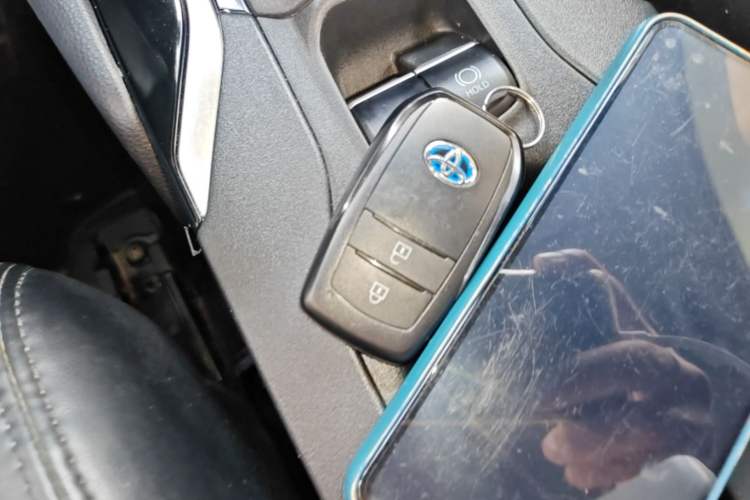 Used Toyota FRONTLANDER 2023 2.0L Smart Electric Hybrid Dual-Engine Leading Edition Vehicle Key