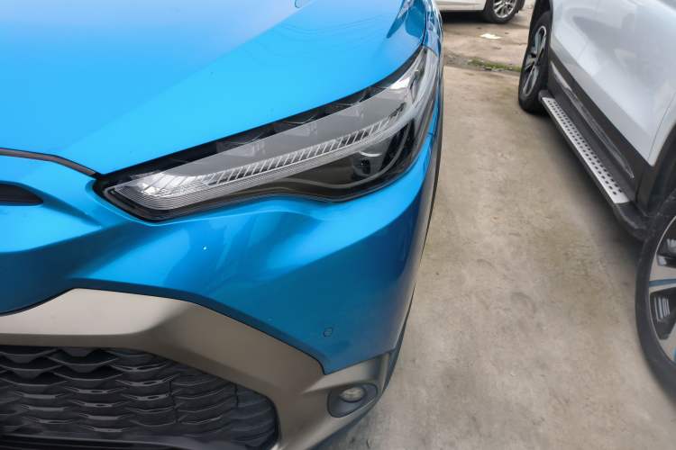 Used Toyota FRONTLANDER 2023 2.0L Smart Electric Hybrid Dual-Engine Deluxe Version Left Front Headlight