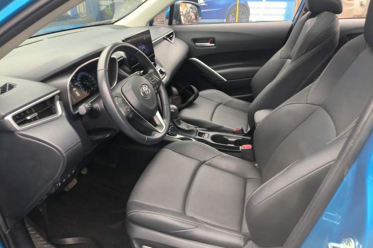 Used Toyota FRONTLANDER 2023 2.0L Smart Electric Hybrid Dual-Engine Deluxe Version Left Front Seat