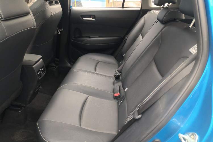 Used Toyota FRONTLANDER 2023 2.0L Smart Electric Hybrid Dual-Engine Deluxe Version Left Rear Seat