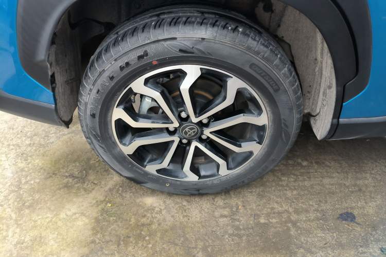 Used Toyota FRONTLANDER 2023 2.0L Smart Electric Hybrid Dual-Engine Deluxe Version Right Rear Wheel Hub