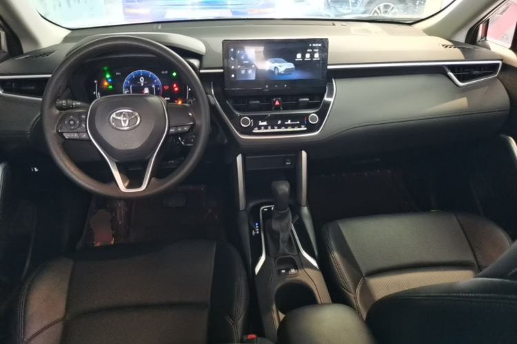 Used Toyota FRONTLANDER 2023 2.0L CVT Elite Edition Center Console