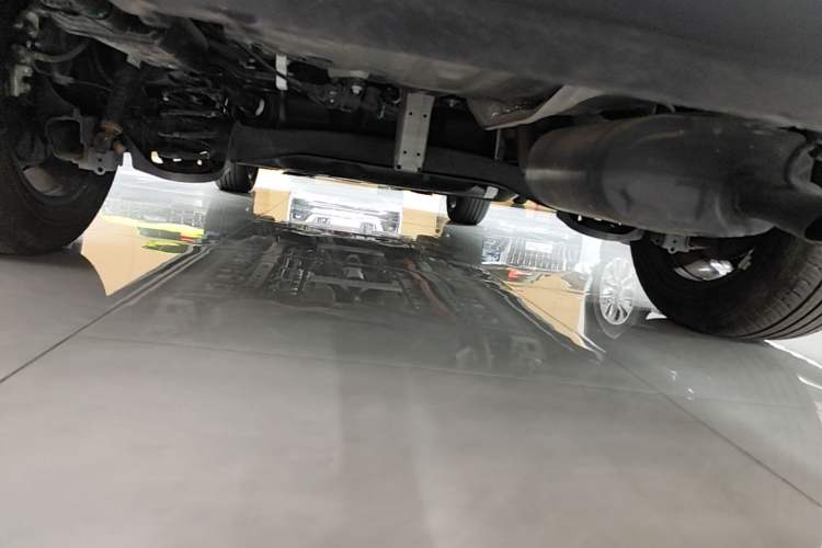 Used Toyota FRONTLANDER 2023 2.0L Smart Electric Hybrid Dual-Engine Deluxe Version Chassis Rear