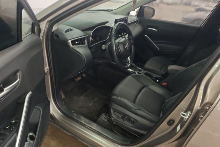 Used Toyota FRONTLANDER 2023 2.0L Smart Electric Hybrid Dual-Engine Deluxe Version Driver Seat