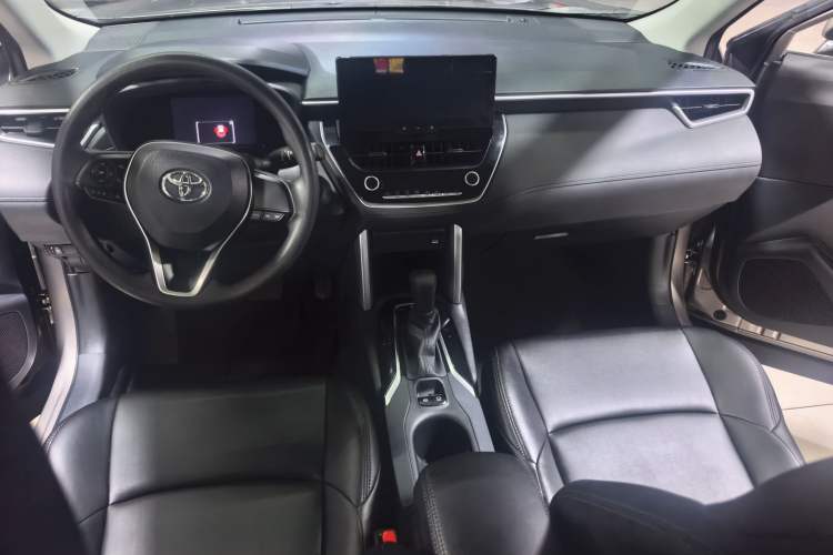 Used Toyota FRONTLANDER 2023 2.0L CVT Elite Edition Interior 3