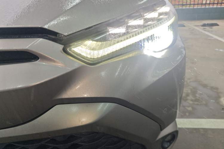 Used Toyota FRONTLANDER 2023 2.0L Smart Electric Hybrid Dual-Engine Deluxe Version Left Front Headlight