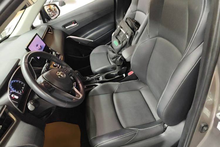 Used Toyota FRONTLANDER 2023 2.0L Smart Electric Hybrid Dual-Engine Deluxe Version Left Front Seat
