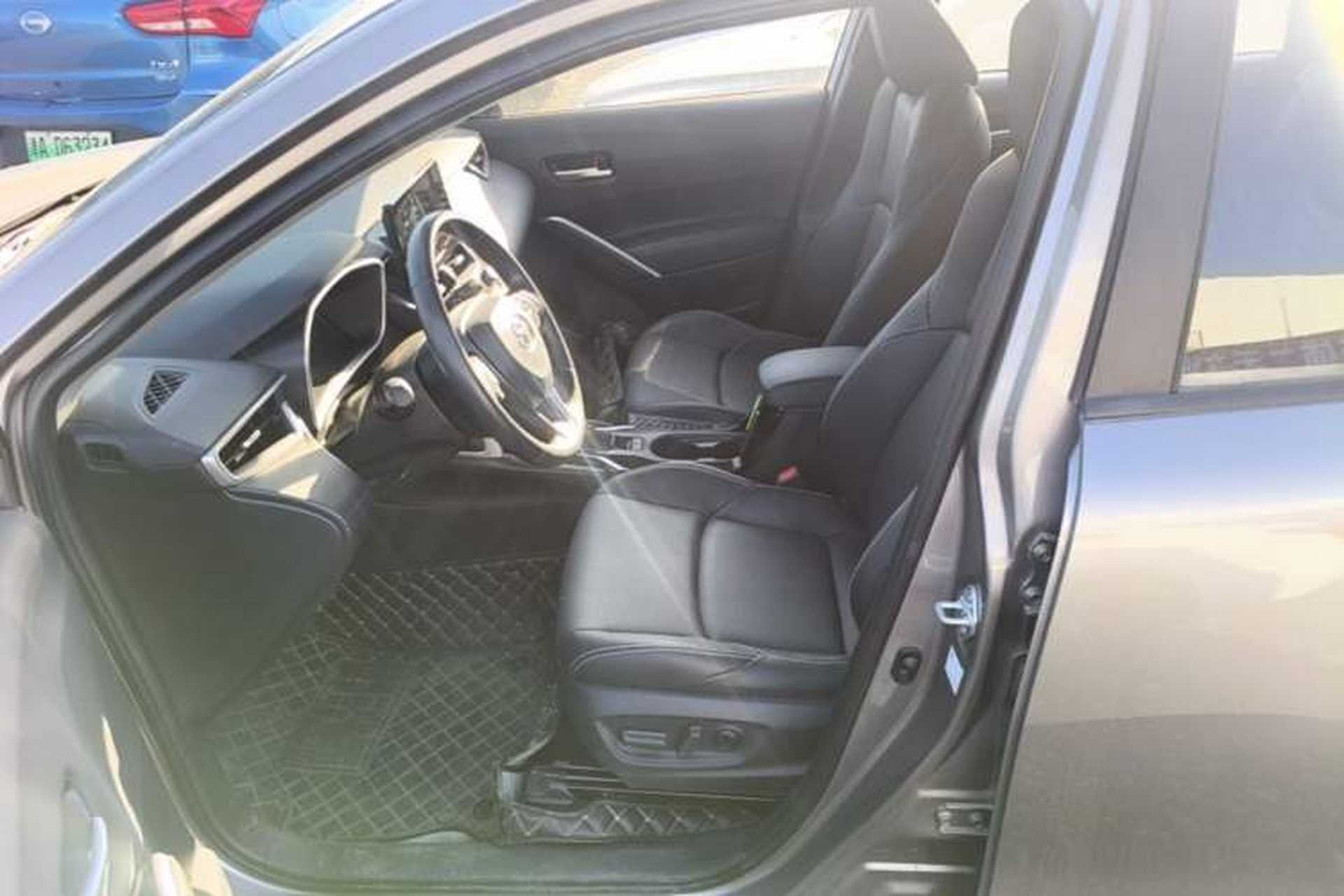 Used Toyota FRONTLANDER 2023 2.0L Smart Electric Hybrid Dual-Engine Deluxe Version Left Front Seat
