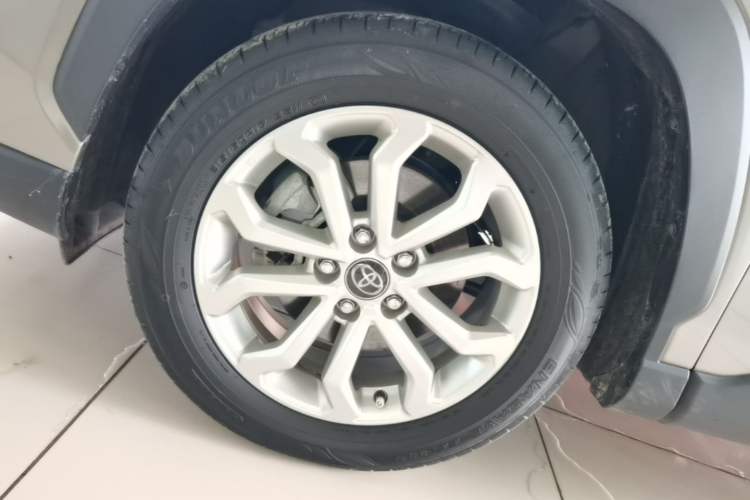 Used Toyota FRONTLANDER 2023 2.0L CVT Elite Edition Left Front Wheel Hub