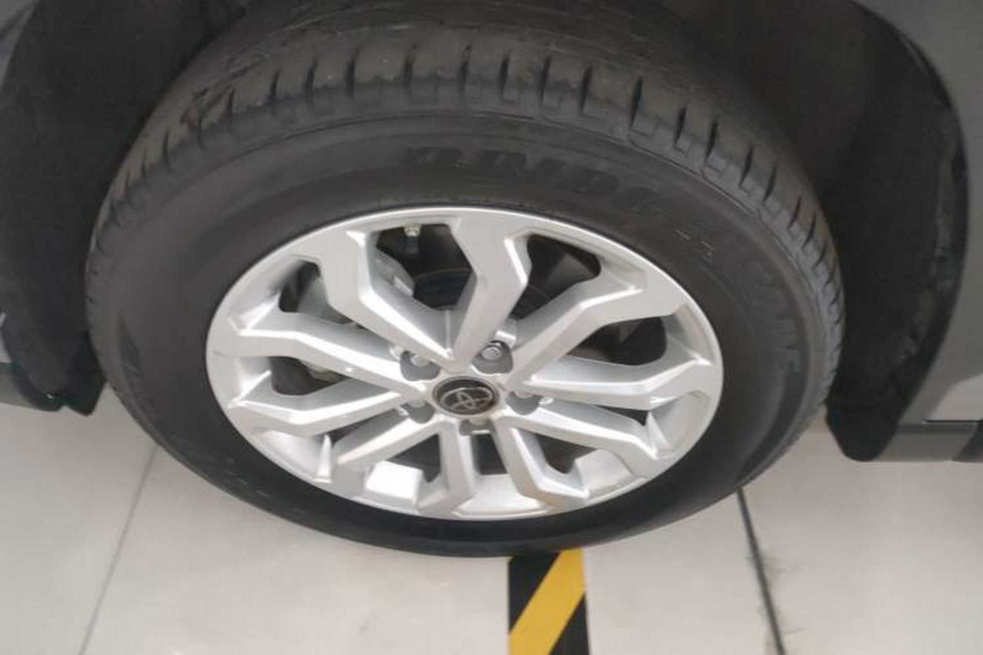 Used Toyota FRONTLANDER 2023 2.0L CVT Elite Edition Left Front Wheel Hub