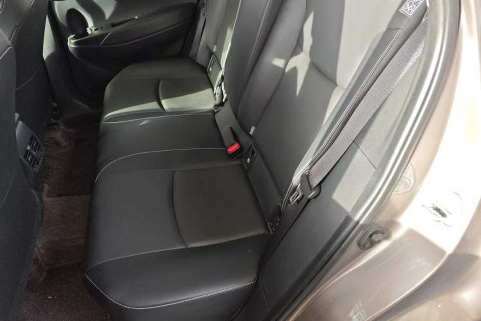 Used Toyota FRONTLANDER 2023 2.0L Smart Electric Hybrid Dual-Engine Deluxe Version Left Rear Seat