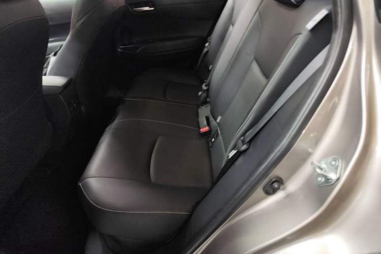 Used Toyota FRONTLANDER 2023 2.0L Smart Electric Hybrid Dual-Engine Deluxe Version Left Rear Seat