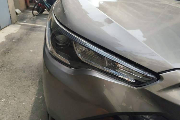 Used Toyota FRONTLANDER 2023 2.0L CVT Elite Edition Right Front Headlight