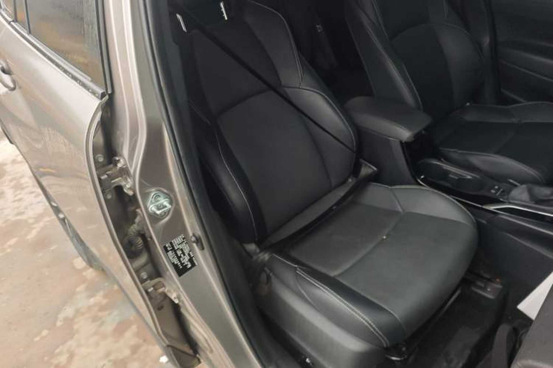 Used Toyota FRONTLANDER 2023 2.0L Smart Electric Hybrid Dual-Engine Deluxe Version Right Front Seat