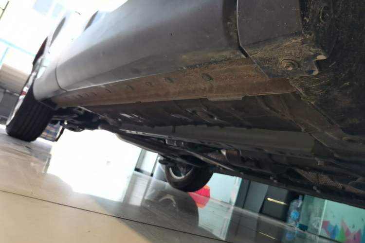 Used Toyota FRONTLANDER 2023 2.0L CVT Elite Edition Right Side Sill