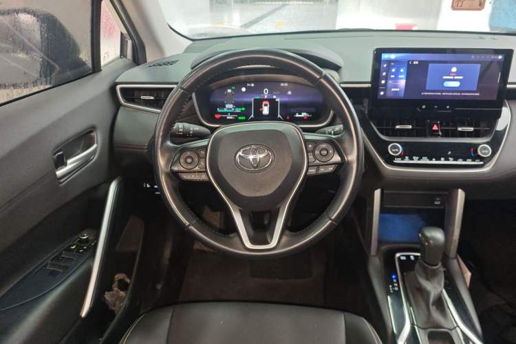 Used Toyota FRONTLANDER 2023 2.0L Smart Electric Hybrid Dual-Engine Deluxe Version Steering Wheel