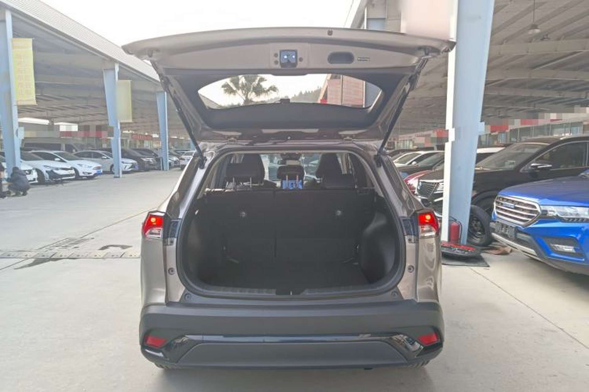 Used Toyota FRONTLANDER 2023 2.0L CVT Leading Edition Trunk
