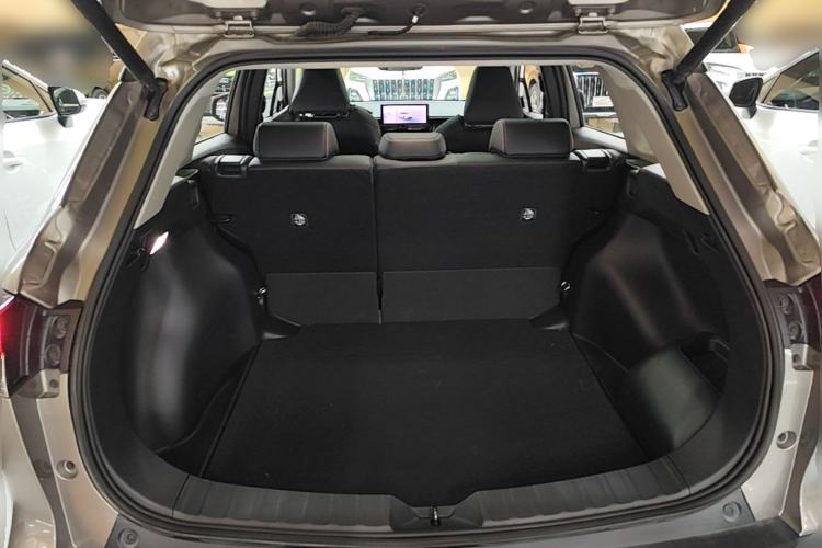 Used Toyota FRONTLANDER 2023 2.0L Smart Electric Hybrid Dual-Engine Deluxe Version Trunk
