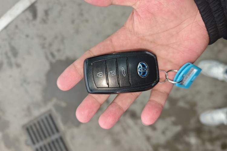 Used Toyota FRONTLANDER 2023 2.0L Smart Electric Hybrid Dual-Engine Deluxe Version Vehicle Key
