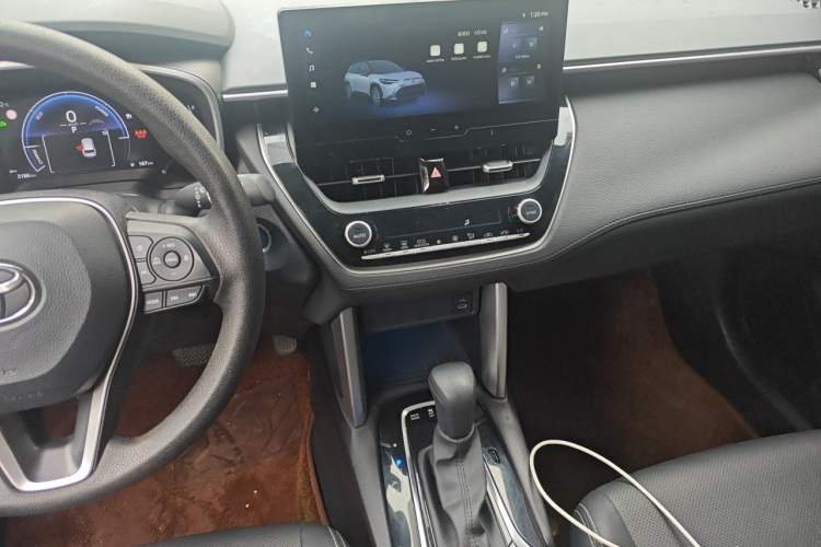 Used Toyota FRONTLANDER 2023 2.0L Smart Electric Hybrid Dual-Engine Luxury Edition Audio And AC Panel
