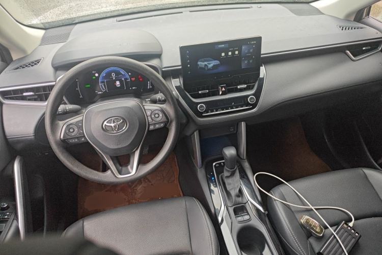 Used Toyota FRONTLANDER 2023 2.0L Smart Electric Hybrid Dual-Engine Luxury Edition Center Console