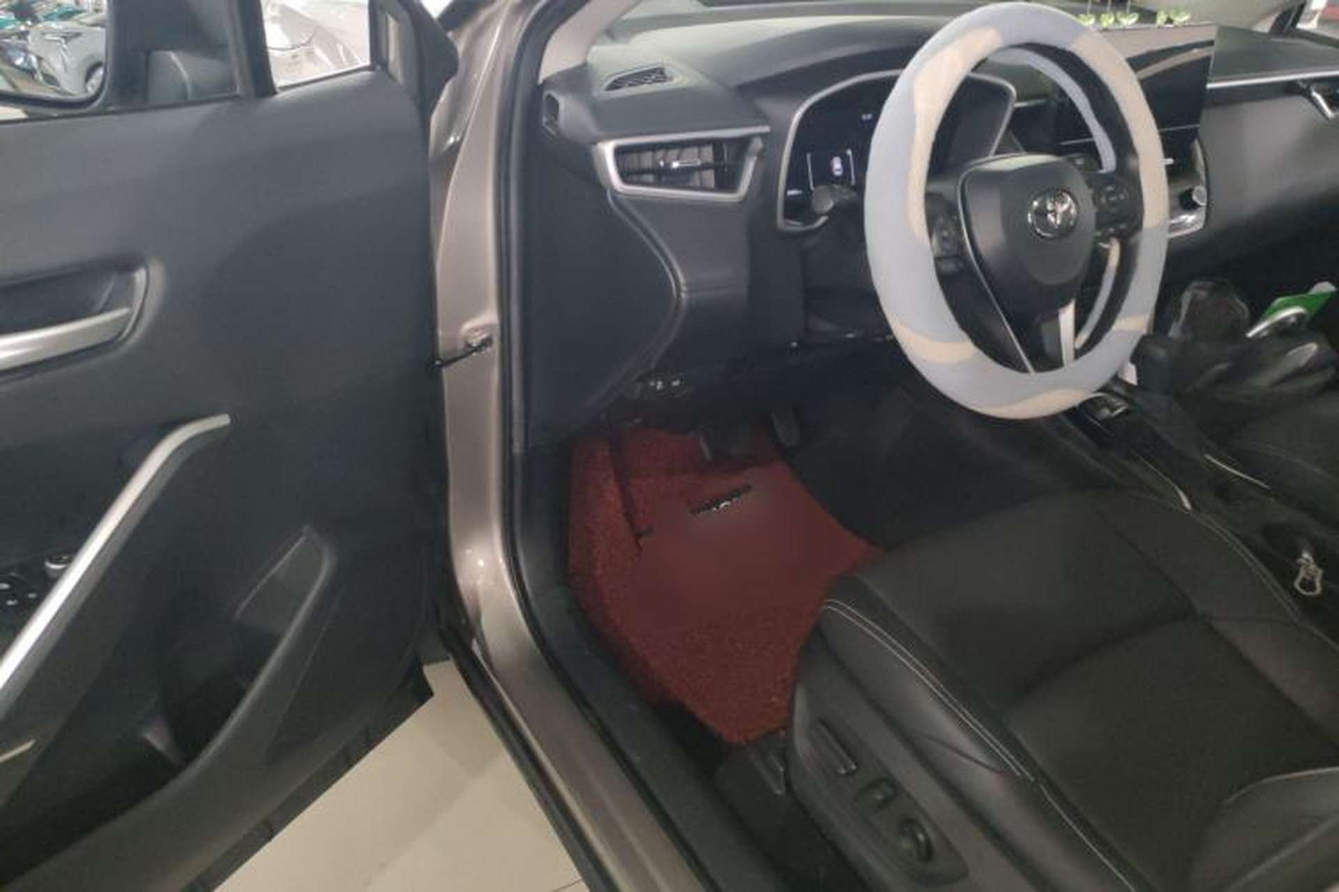Used Toyota FRONTLANDER 2023 2.0L CVT Luxury Edition Driver Seat