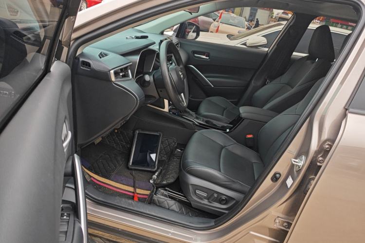 Used Toyota FRONTLANDER 2023 2.0L Smart Electric Hybrid Dual-Engine Luxury Edition Driver Seat
