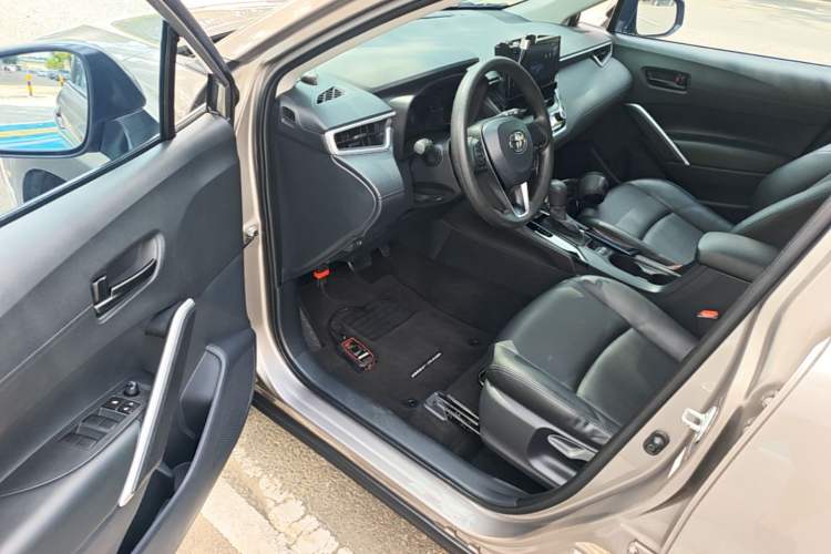 Used Toyota FRONTLANDER 2023 2.0L CVT Elite Edition Driver Seat