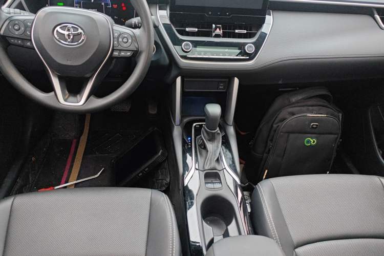 Used Toyota FRONTLANDER 2023 2.0L Smart Electric Hybrid Dual-Engine Luxury Edition Gear Lever