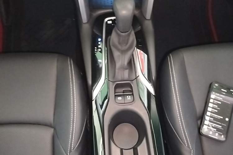 Used Toyota FRONTLANDER 2023 2.0L Smart Electric Hybrid Dual-Engine Luxury Edition Gear Lever