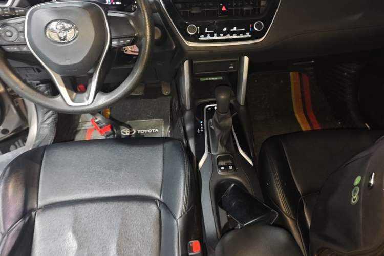 Used Toyota FRONTLANDER 2023 2.0L CVT Elite Edition Gear Lever