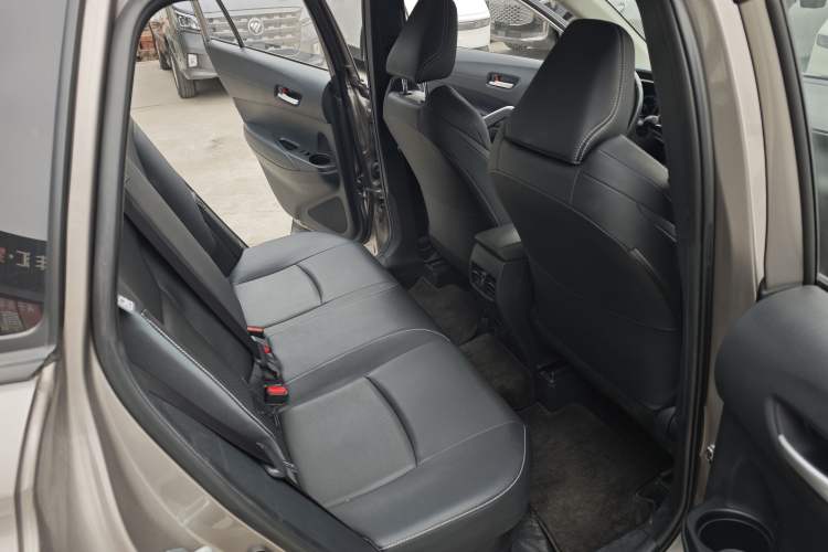 Used Toyota FRONTLANDER 2023 2.0L Smart Electric Hybrid Dual-Engine Deluxe Version Interior 5