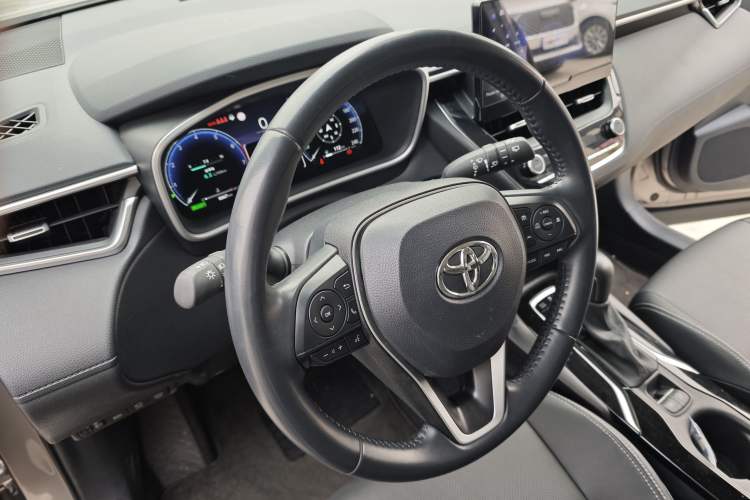 Used Toyota FRONTLANDER 2023 2.0L Smart Electric Hybrid Dual-Engine Deluxe Version Interior 6