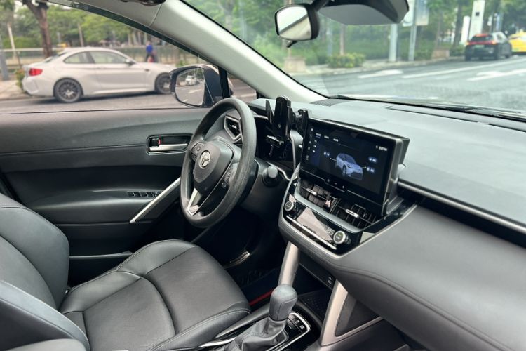Used Toyota FRONTLANDER 2023 2.0L Smart Electric Hybrid Dual-Engine Luxury Edition Interior 8