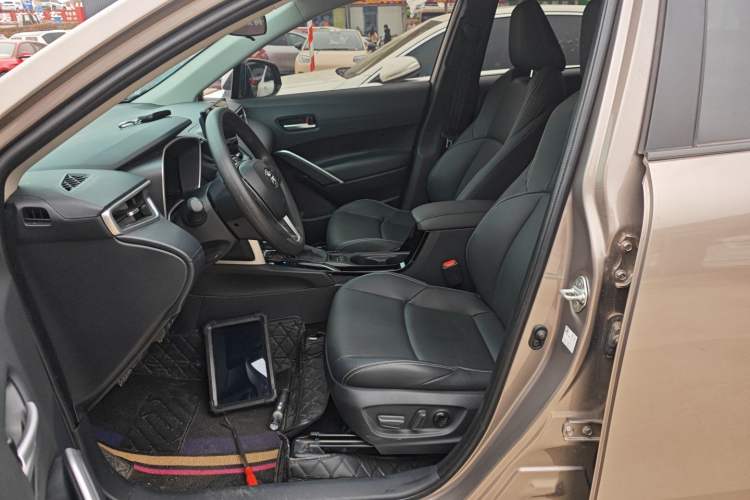 Used Toyota FRONTLANDER 2023 2.0L Smart Electric Hybrid Dual-Engine Luxury Edition Left Front Seat