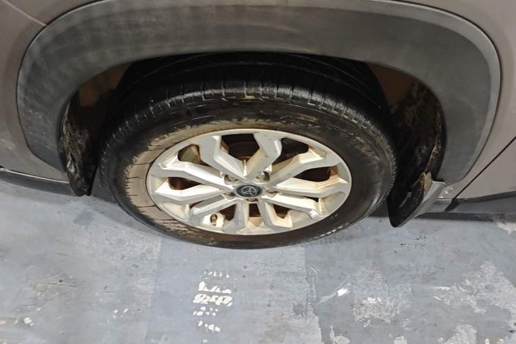 Used Toyota FRONTLANDER 2023 2.0L CVT Elite Edition Left Front Wheel Hub