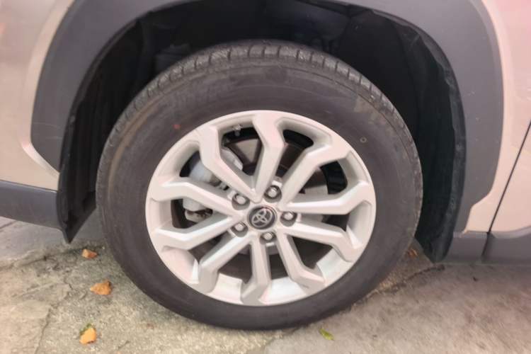 Used Toyota FRONTLANDER 2023 2.0L CVT Elite Edition Left Front Wheel Hub