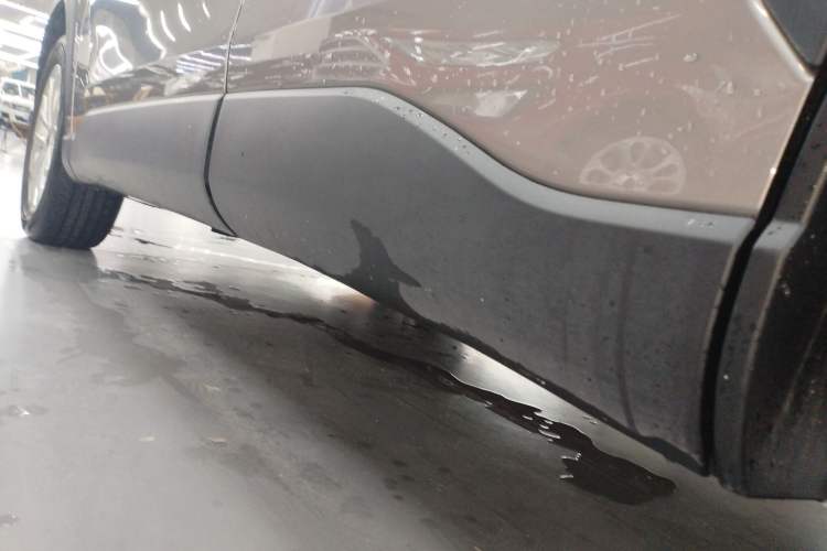 Used Toyota FRONTLANDER 2023 2.0L CVT Elite Edition Left Side Sill