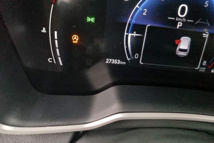 Used Toyota FRONTLANDER 2023 2.0L CVT Luxury Edition Odometer Close Up