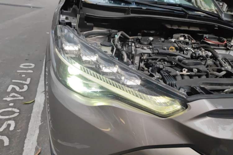 Used Toyota FRONTLANDER 2023 2.0L CVT Luxury Edition Right Front Headlight