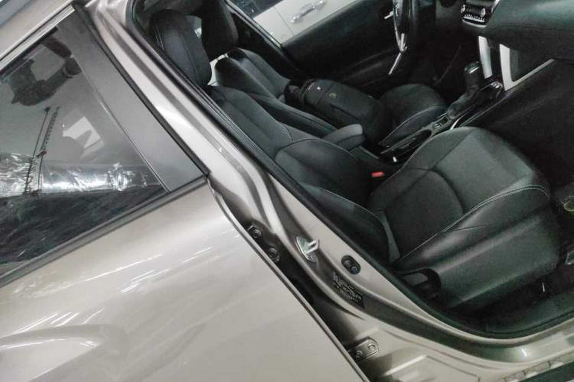 Used Toyota FRONTLANDER 2023 2.0L Smart Electric Hybrid Dual-Engine Deluxe Version Right Front Seat