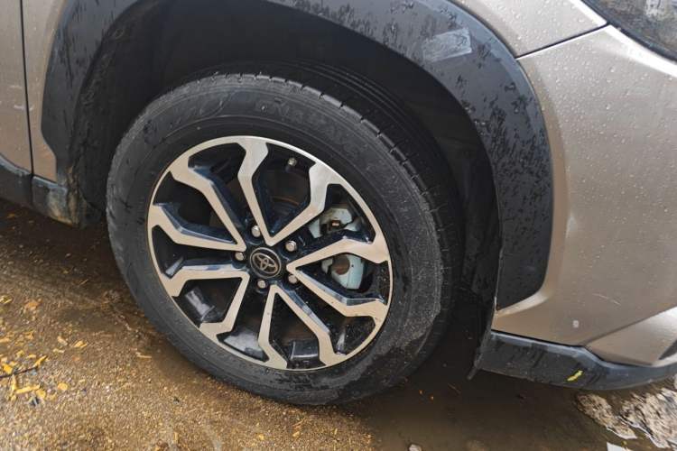 Used Toyota FRONTLANDER 2023 2.0L Smart Electric Hybrid Dual-Engine Luxury Edition Right Front Wheel Hub
