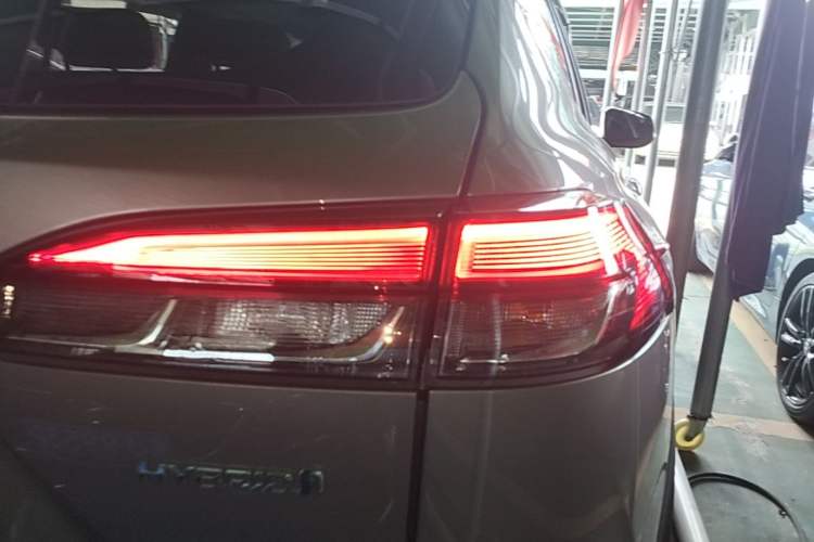 Used Toyota FRONTLANDER 2023 2.0L Smart Electric Hybrid Dual-Engine Luxury Edition Right Rear Taillight