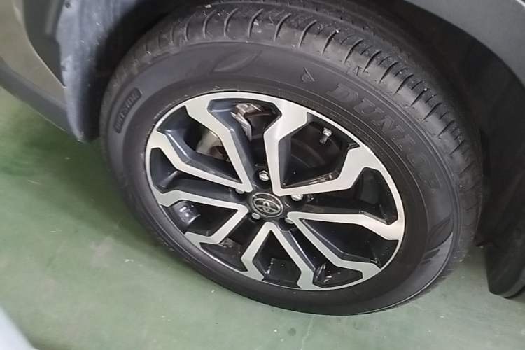 Used Toyota FRONTLANDER 2023 2.0L Smart Electric Hybrid Dual-Engine Luxury Edition Right Rear Wheel Hub