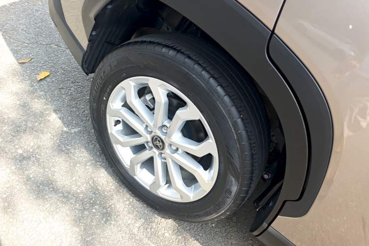 Used Toyota FRONTLANDER 2023 2.0L CVT Elite Edition Right Rear Wheel Hub