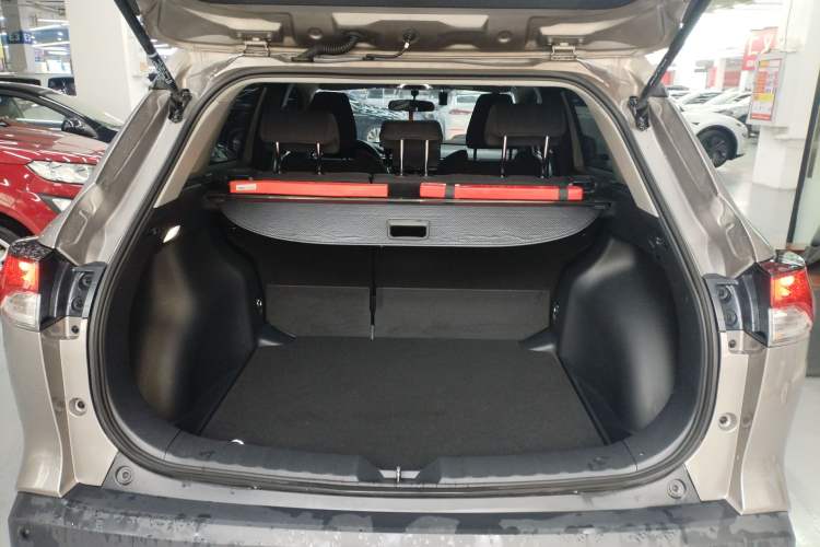Used Toyota FRONTLANDER 2023 2.0L CVT Elite Edition Trunk