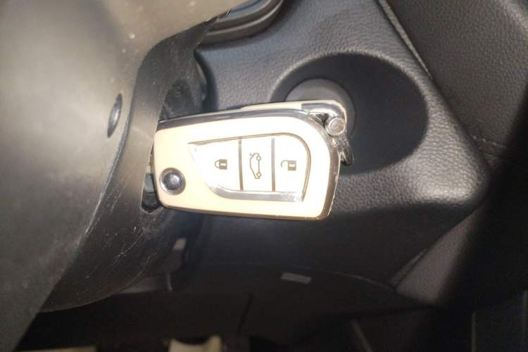Used Toyota FRONTLANDER 2023 2.0L CVT Elite Edition Vehicle Key